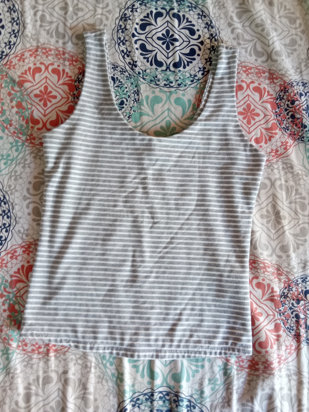 BE COOL Gray and White Striped Scoop Neck Tank Top
